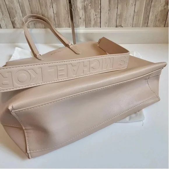 Michael Kors Blush Pink Leather Tote Shoulder Bag - Picture 9 of 10